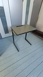 Vintage schoolbureau / kinderbureau, Kinderen en Baby's, Kinderkamer | Tafels en Stoelen, Ophalen, Gebruikt