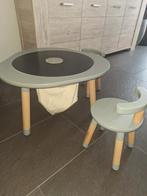 Stokke MuTable Kinderspeeltafel + 2 Stoeltjes, Kinderen en Baby's, Kinderkamer | Tafels en Stoelen, Ophalen, Zo goed als nieuw
