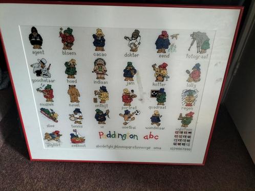 Paddington Beer ABC Kruissteek Ingelijst, Antiek en Kunst, Antiek | Kleden en Textiel, Ophalen of Verzenden
