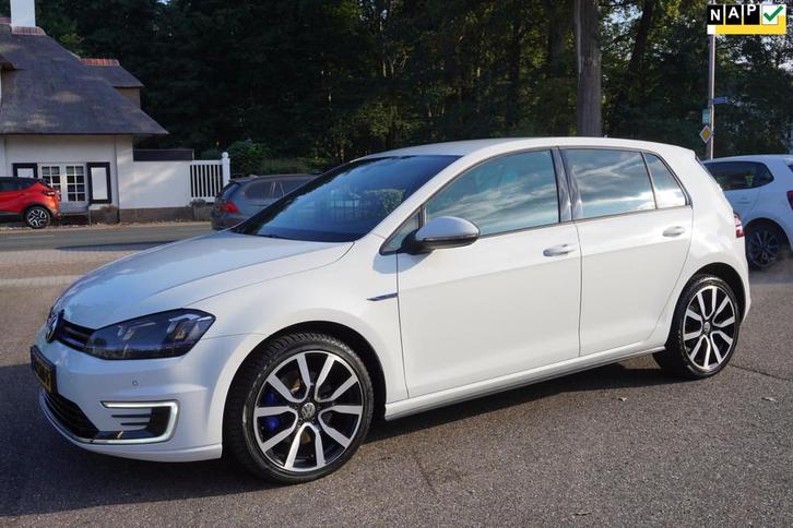 Volkswagen Golf 1.4 TSI GTE Dsg Navigatie Parkeersensoren Lm, Auto's, Volkswagen, Bedrijf, Te koop, Golf, ABS, Airbags, Airconditioning