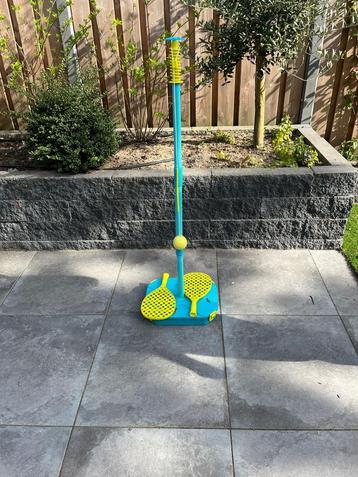 Tennisset kind beschikbaar voor biedingen