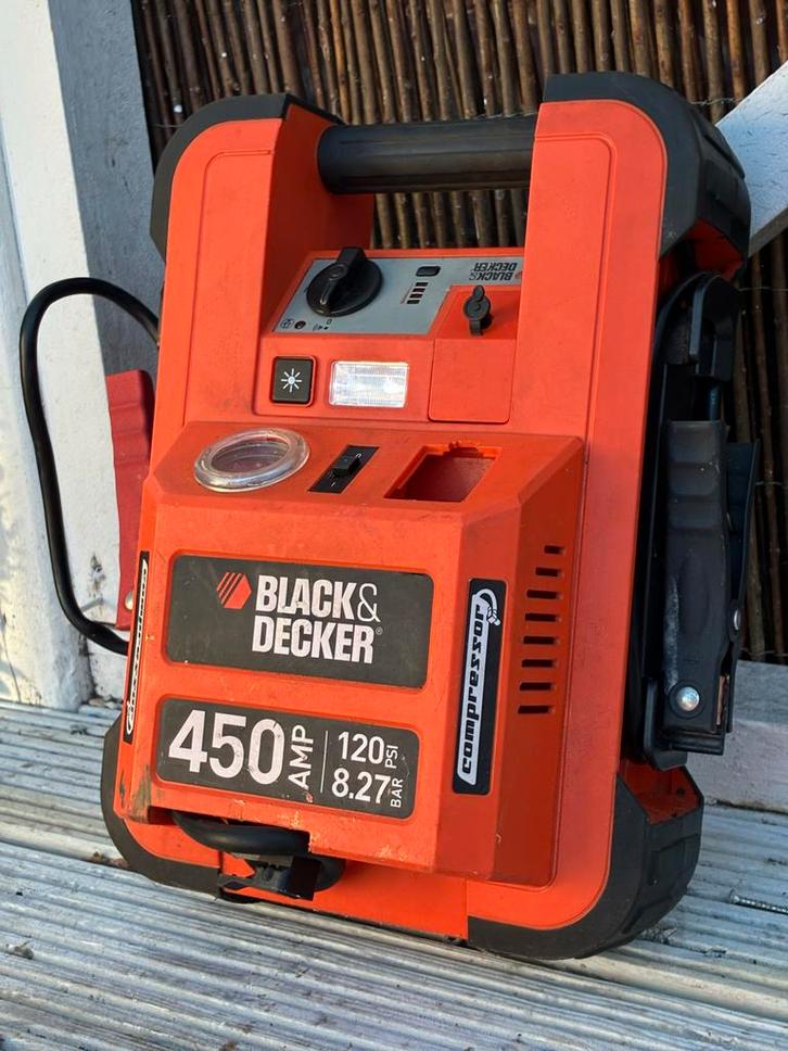 Black & Decker Accu Booster met Compressor. Geen chineze !!!, Auto diversen, Jumpstarters, Gebruikt, Ophalen of Verzenden