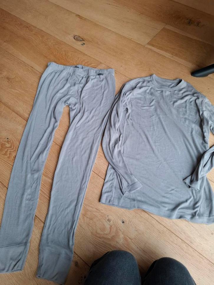 Chamonix Thermo Onderkleding Set Heren Maat L Grijs, Kleding | Heren, Sportkleding, Zo goed als nieuw, Algemeen, Maat 52/54 (L)