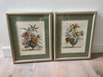 2 x vintage romantische prent. Vaas met bloemen ingelijst.  beschikbaar voor biedingen