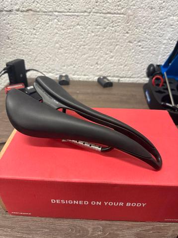 Selle SMP EVO Plus Carbon Rail Zadel - 140mm beschikbaar voor biedingen