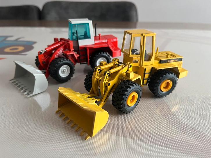 Faun Frisch F 1400 C en O&K L 30 loaders NZG Gama, Hobby en Vrije tijd, Modelauto's | 1:50, Zo goed als nieuw, Hijskraan, Tractor of Landbouw