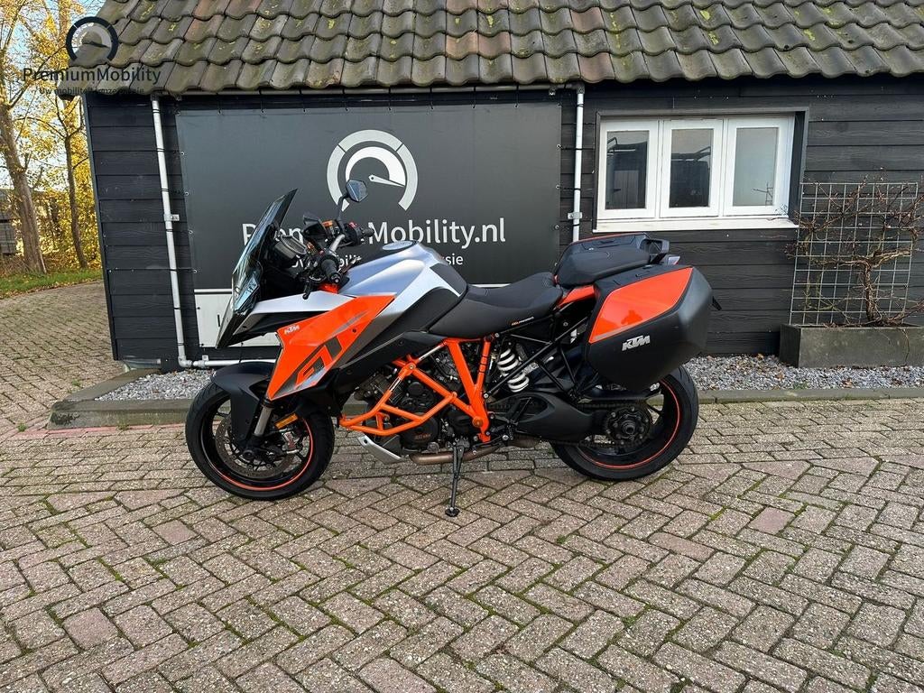 KTM 1290 SUPER DUKE GT (bj 2017), 2 cilinders, KTM, Motorrijbewijs A, Bedrijf