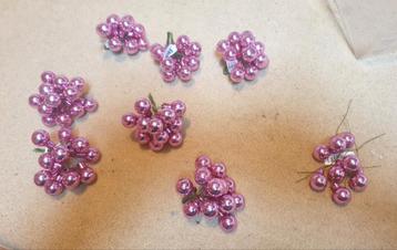 Nieuw in doos
Roze kerst decoratie trosjes van echt glas  beschikbaar voor biedingen