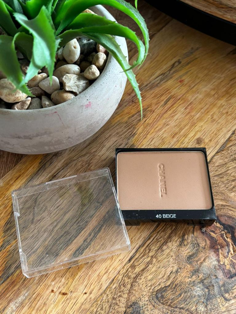 Chanel Vitalumiere Compact Poeder 40 Beige Tester, Gehele gezicht, Beige, Nieuw, Ophalen of Verzenden