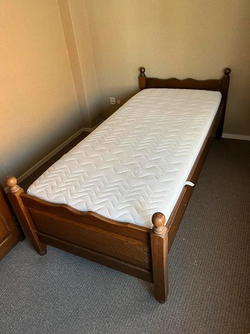 Eiken bed inclusief nieuw matras, Huis en Inrichting, Slaapkamer | Bedden, Zo goed als nieuw, Eenpersoons, 90 cm, 200 cm, Hout