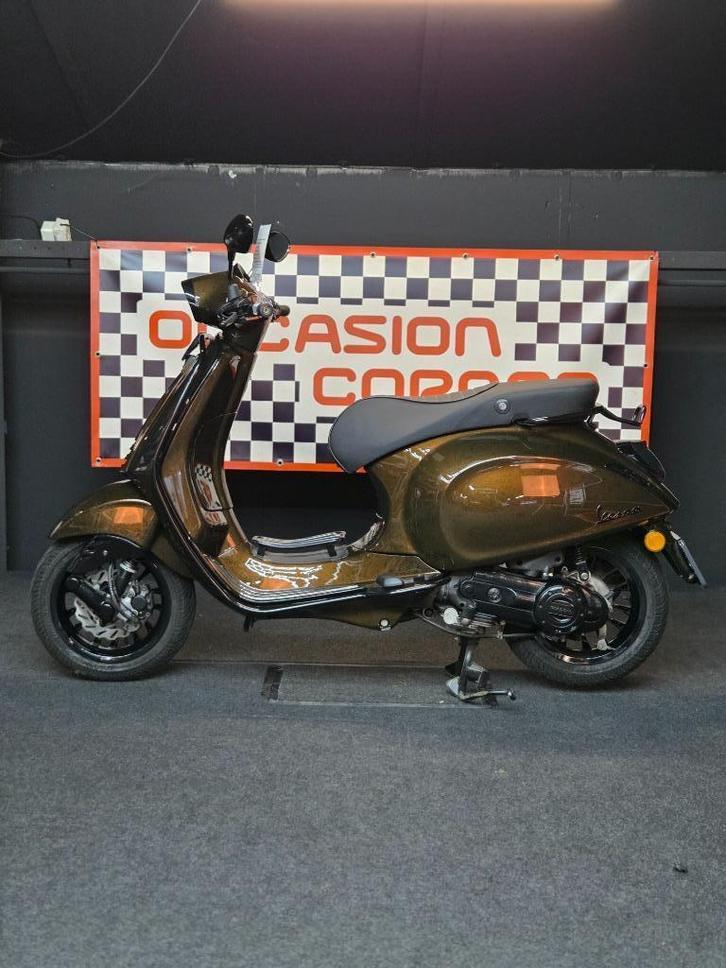 Vespa Sprint • Bromscooter 2019 • Custom Paint, Fietsen en Brommers, Scooters | Vespa, Zo goed als nieuw, Overige modellen, Maximaal 45 km/u