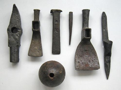 Hoeveelheid oud ijzeren gereedschap. Bodemvondst., Antiek en Kunst, Antiek | Gereedschap en Instrumenten, Ophalen of Verzenden