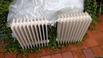 Twee vintage gietijzeren radiatoren, Doe-het-zelf en Verbouw, Verwarming en Radiatoren, Ophalen, 30 tot 80 cm, Radiator, Minder dan 60 cm