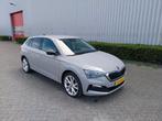 Skoda Scala 1.0 TSI 2019 Grijs met APK tm aug 2027, Auto's, Skoda, Scala, 4 cilinders, 620 kg, Origineel Nederlands