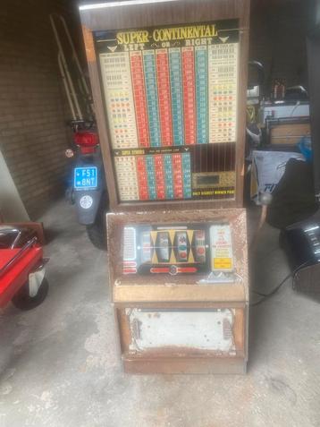 Éénarmige bandiet gokkast fruitautomaat Bally beschikbaar voor biedingen