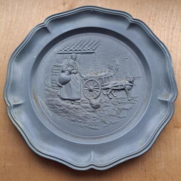 Tinnen wandbord beschikbaar voor biedingen