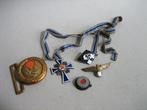 Verzameling w.o.oude Duitse WW2 medaille speld enz militaria, Ophalen of Verzenden, Nederland, Lintje, Medaille of Wings