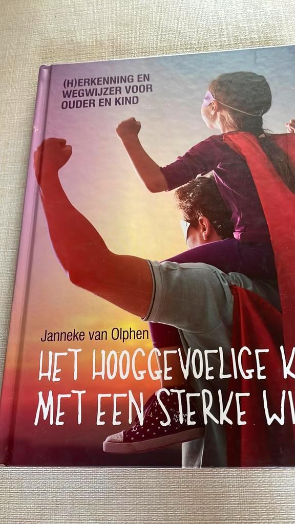 Roos Schlikker - Van achter het behang tot over je oren, Boeken, Zwangerschap en Opvoeding, Zo goed als nieuw, Ophalen of Verzenden