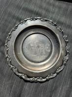 Antiek cakebord, Ophalen