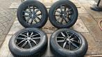 Volkswagen tiguan winterset bijna nieuw 215/65-17 pirelli, Auto-onderdelen, Banden en Velgen, Ophalen, 215 mm, Banden en Velgen