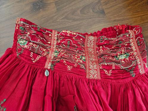 rode rok uit azie, Kleding | Dames, Rokken, Zo goed als nieuw, Maat 38/40 (M), Rood, Knielengte, Ophalen of Verzenden