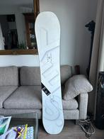 Snowboard YES BASIC 152 CM., Ophalen of Verzenden, Zo goed als nieuw, Board