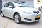 Toyota Auris 1.6-16V Luna Business Automaat, 5-deurs, trekha, 450 kg, Gebruikt, 14 km/l, 1240 kg