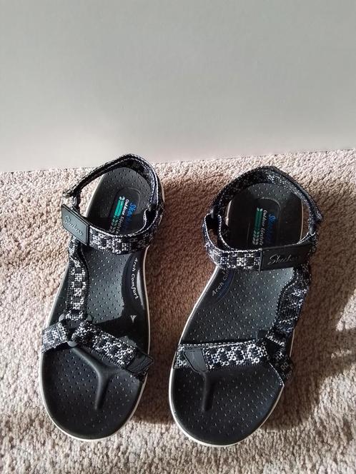 Dames Skechers sandalen maat 39 echt zo goed als nieuw., Kleding | Dames, Schoenen, Zo goed als nieuw, Sandalen of Muiltjes, Overige kleuren
