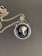 Hanger met portret koningin Victoria, Ophalen, Overige materialen, Gebruikt, Overige voorstellingen