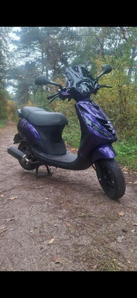 Piaggio Zip 4tackt c25, Fietsen en Brommers, Scooters | Piaggio, Gebruikt, Zip, Benzine, Ophalen