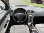 Volvo V50 2.0 Momentum | leder | airco | trekhaak |, Voorwielaandrijving, Traction-control, Dealer onderhouden, Zilver of Grijs