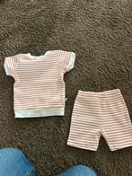 Pyjama van feetje maat 74 zgan, Kinderen en Baby's, Babykleding | Maat 74, Ophalen, Nacht- of Onderkleding, Meisje, Zo goed als nieuw