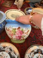 Antieke Bloempot met Rozen, Antiek en Kunst, Antiek | Keramiek en Aardewerk, Ophalen of Verzenden
