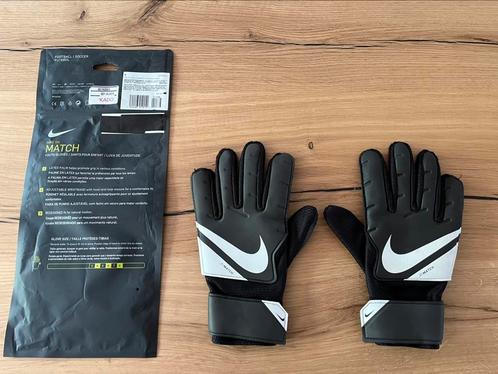 Nike Match Junior keeperhandschoenen maat 5, Sport en Fitness, Voetbal, Gebruikt, Handschoenen, Ophalen of Verzenden
