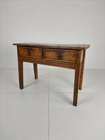 18e-eeuwse Spaanse Kastanje houten Tafel / Bijzettafel./ sid, Antiek en Kunst, Ophalen