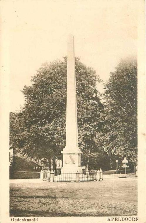 (300-497-005) Apeldoorn Gedenknaald, Verzamelen, Ansichtkaarten | Nederland, Gelderland, Verzenden