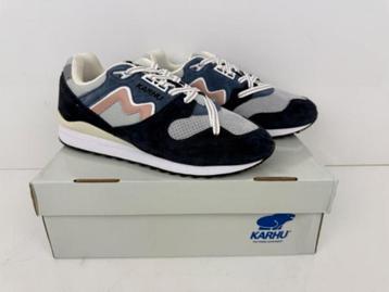 Karhu Synchron Classic - India Ink beschikbaar voor biedingen