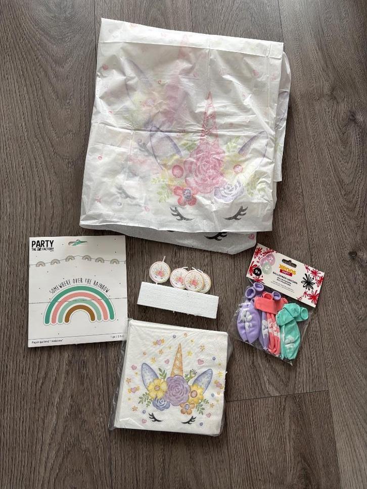 eenhoorn versiering, Hobby en Vrije tijd, Feestartikelen, Zo goed als nieuw, Versiering, Verjaardag, Ophalen