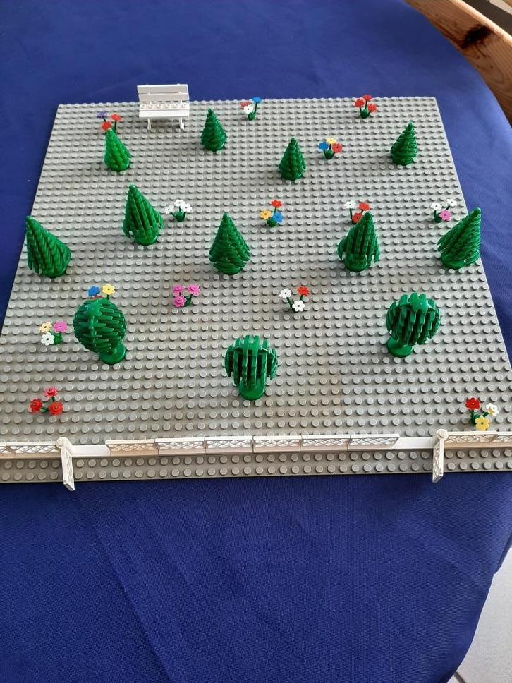 lego bomen/planten, hekjes, tuinpoortjes ,bankje ,grondplaat, Kinderen en Baby's, Speelgoed | Duplo en Lego, Gebruikt, Lego, Ophalen