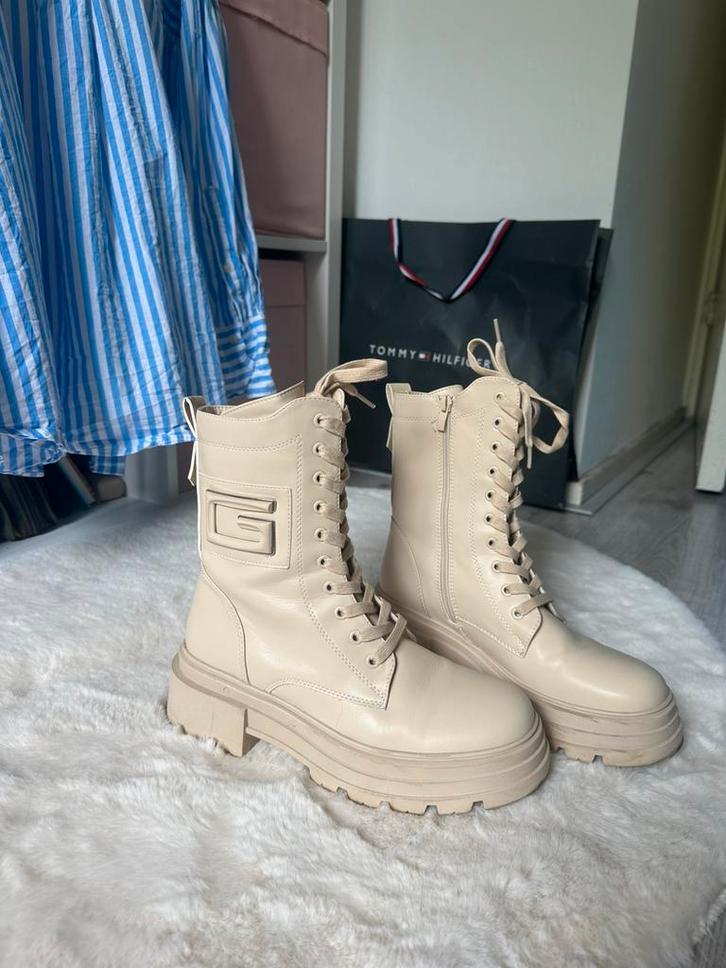 Beige Laarzen leer, Kleding | Dames, Schoenen, Zo goed als nieuw, Hoge laarzen, Beige, Ophalen of Verzenden