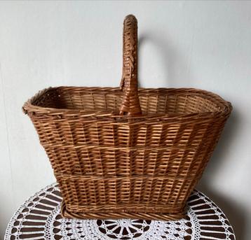 Rieten (Boodschappen) Mand met Hengsel beschikbaar voor biedingen