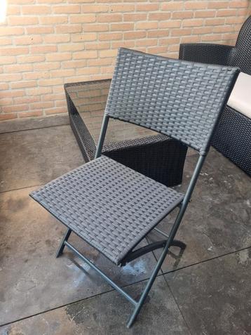 Wicker klapstoel beschikbaar voor biedingen