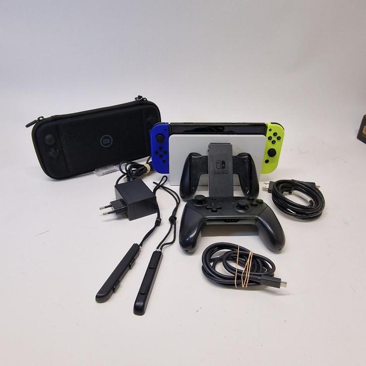 Nintendo Switch Oled Set | Incl Garantie, Spelcomputers en Games, Spelcomputers | Nintendo Switch, Zo goed als nieuw