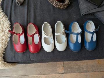 3 paar Kinderschoenen tjes maat 23. Rood wit en blauw. beschikbaar voor biedingen