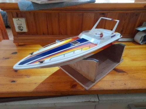 Tekoop mooie snelle vintage Robbe komet RTR, Hobby en Vrije tijd, Modelbouw | Boten en Schepen, Zo goed als nieuw, Groter dan 1:32