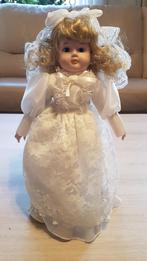 Porceleinen bruidjes pop 40cm h x 20cm b, Verzamelen, Poppen, Ophalen of Verzenden, Zo goed als nieuw, Pop