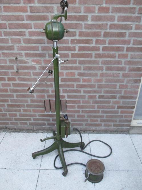Antieke tandartsboor met voetbediening., Antiek en Kunst, Antiek | Gereedschap en Instrumenten, Ophalen