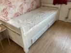 Massief houten bed met nachtkastje, matras maat 75x185 cm, Kinderen en Baby's, Kinderkamer | Bedden, Ophalen, Gebruikt, 70 tot 85 cm