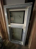 Nieuw kunststof kozijn met 3 dubbel glas, Doe-het-zelf en Verbouw, Kozijnen en Schuifpuien, Kunststof, Raamkozijn, Nieuw, 150 tot 225 cm