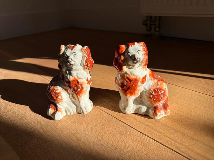 Staffordshire hondjes – oud Engels keramiek – 19e/20e eeuw, Verzamelen, Beelden en Beeldjes, Zo goed als nieuw, Dier, Verzenden